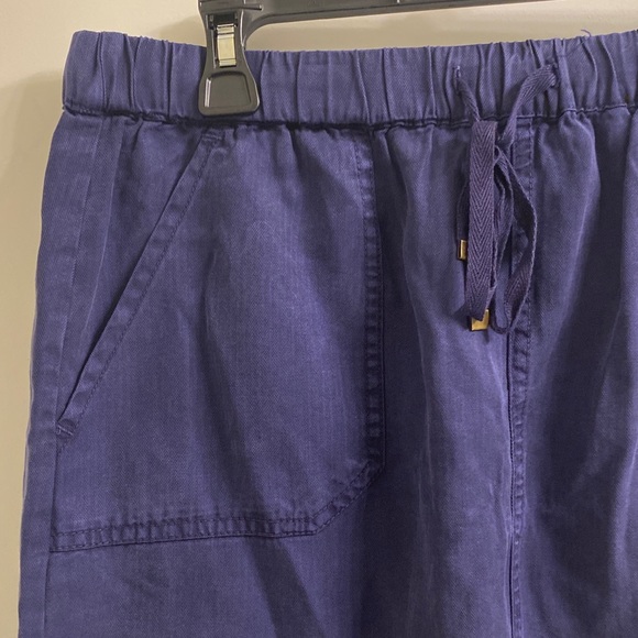 Abbeline tencel navy mini skirt. - Picture 5 of 8